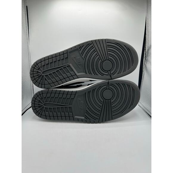 Air Jordan 1 low “Grey White” size 11 mens - Picture 5 of 6